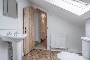 Brook Cottage - 2 Bedroom Cottage - Dale