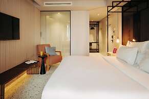 NEXT - Savoy Signature