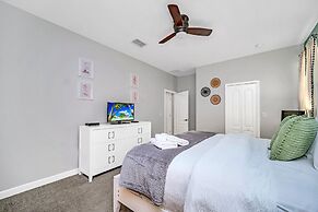 Spacious Home Near Disney
