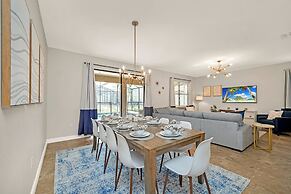 Spacious Home Near Disney