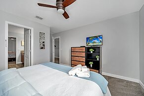 Spacious Home Near Disney