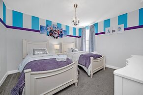 Spacious Home Near Disney