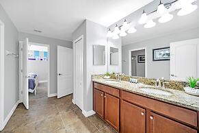 Spacious Home Near Disney
