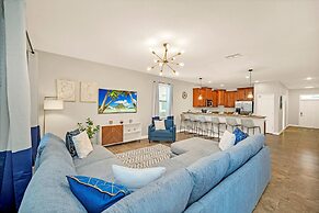 Spacious Home Near Disney