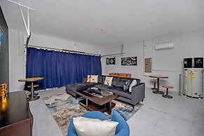 Spacious Home Near Disney