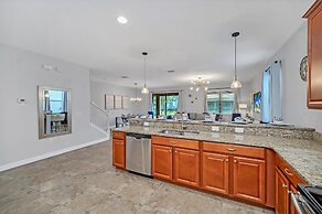 Spacious Home Near Disney