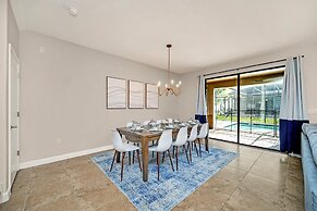 Spacious Home Near Disney