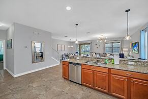 Spacious Home Near Disney