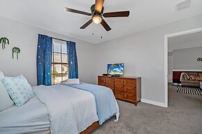 Spacious Home Near Disney