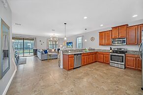 Spacious Home Near Disney