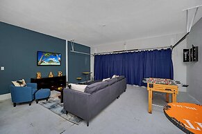 Spacious Home Near Disney