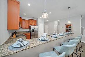 Spacious Home Near Disney