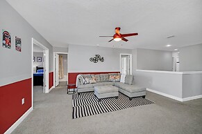 Spacious Home Near Disney