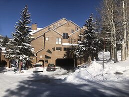 Aspen Creek #114 - Near Year-round Activities!