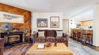 Aspen Creek #215 - Hot Tubs, Near Golf & Hiking