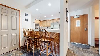 Aspen Creek #215 - Hot Tubs, Near Golf & Hiking