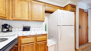 Aspen Creek Shared Amenities - Near Hiking!