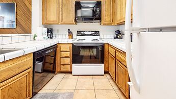 Aspen Creek Shared Amenities - Near Hiking!