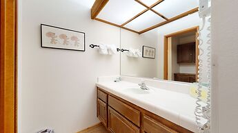 Aspen Creek Shared Amenities - Near Hiking!