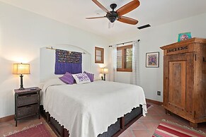 Casa de Lujo - Spanish Seaside Retreat