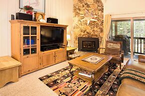 Chamonix - Year-round Fun w/ Shared Pool!