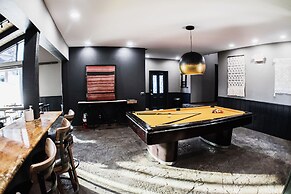 Chamonix - Year-round Fun w/ Shared Pool!