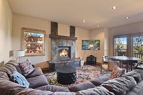 Hilltop Hideaway w/ Game Room & Forest Views!