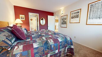 La Residence - Shared Pool, Hot Tub & More!