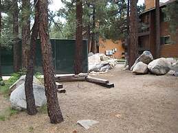 La Residence - Shared Pool, Hot Tub & More!