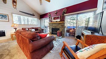 La Residence - Shared Pool, Hot Tub & More!