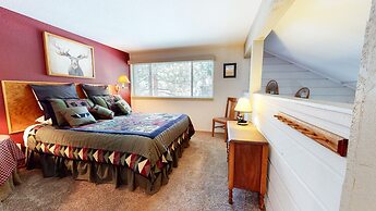 La Residence - Shared Pool, Hot Tub & More!