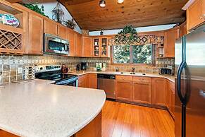 Winterset #02 - Shared Hot Tub & Pool!