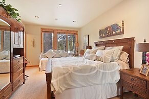 Wulf's Lodge at Olympic Valley Unwind in Hot Tub!