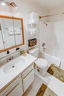 Mountain Shadows #f02 - Near Shuttle & Shopping!