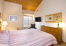 Snowcreek #630 - Near Lakes & Golf!