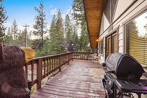 Moose Cabin Year-round Outdoor Fun w/ BBQ