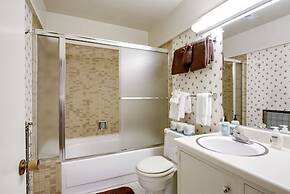 Waters Edge Escape Patio w/ Bbq, Near Beach