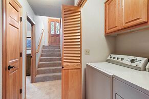 Quaking Cabin Gas BBQ & Amenities Access!