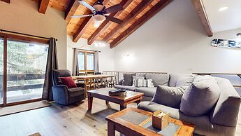 Mammoth Pines #02 - Year-round Activities!