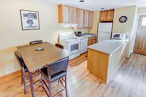 San Sierra #16 - Hot Tub, Sauna, Near Skiing!