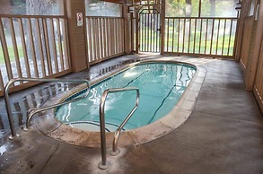 Snowcreek #059 - Near Shuttle & Activities