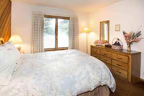 Snowcreek #059 - Near Shuttle & Activities