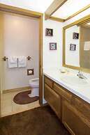 Snowcreek #059 - Near Shuttle & Activities