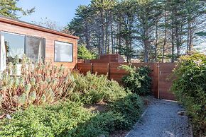 The Sixpence Beach Access Hot Tub