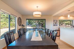 The Sixpence Beach Access Hot Tub