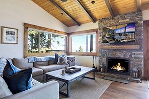 Waters Edge Jewel w/ Lake Views HOA Access!