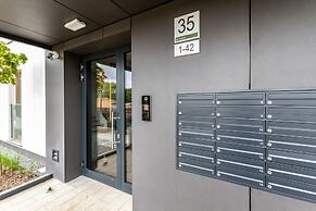 Apartment Harmonia Oliwska by Renters