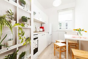 Apartment Harmonia Oliwska by Renters