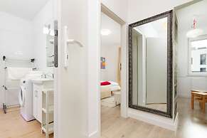 Apartment Harmonia Oliwska by Renters