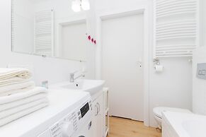 Apartment Harmonia Oliwska by Renters